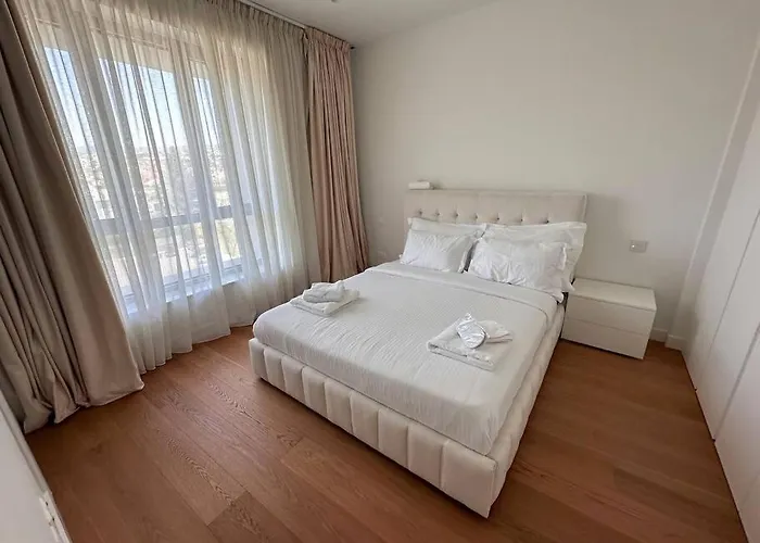 Del Mar Beachfront 3 Bedroom 'a' *