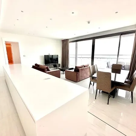 Apartmán Del Mar Beachfront 3 Bedroom 'a'