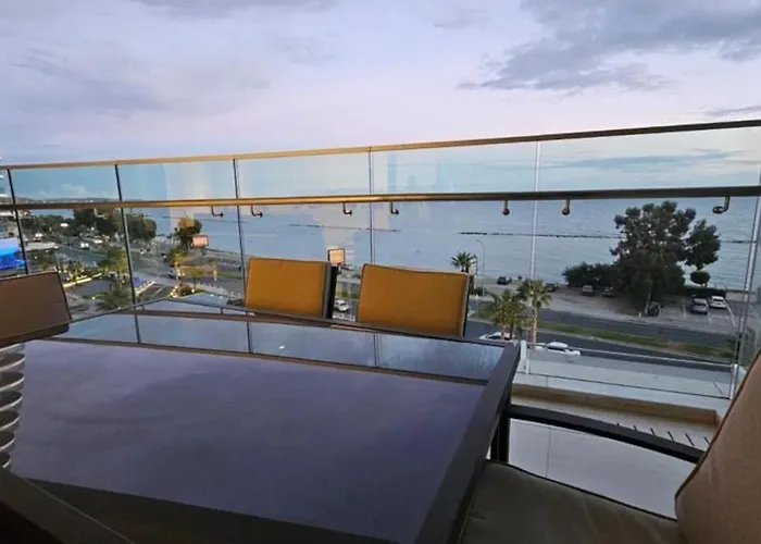 Del Mar Beachfront 3 Bedroom 'a' Apartmán *